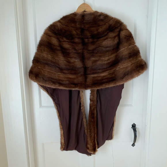 Vintage Fur Shawl by Erlebacher - Picture 4 of 7